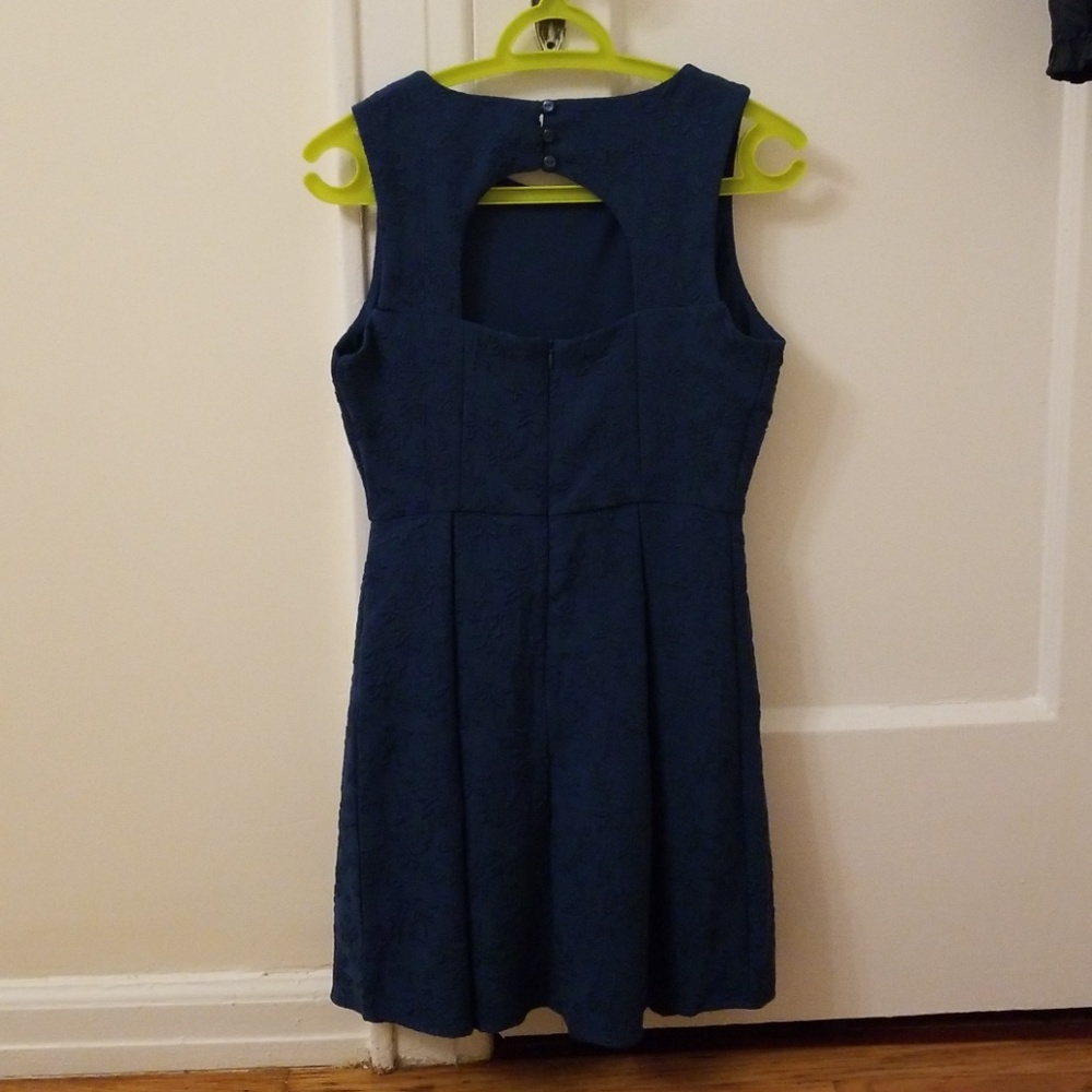 Dress - Picture 2 of 2